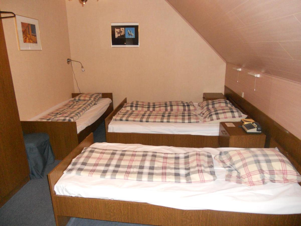 Hotel Ten Putte Gistel Zewnętrze zdjęcie